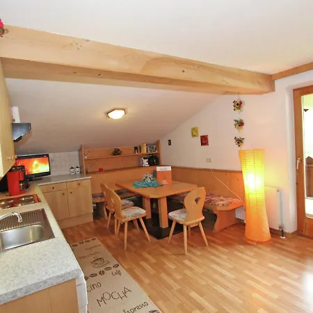 Quaint In Near Lift Daire *