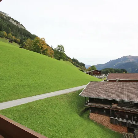 Daire Quaint In Near Lift *